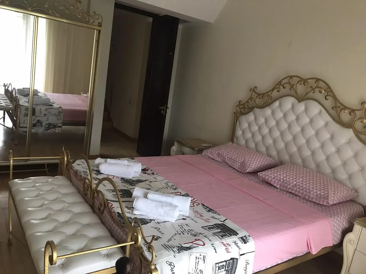 Villa Rare House With Garden Tbilisi